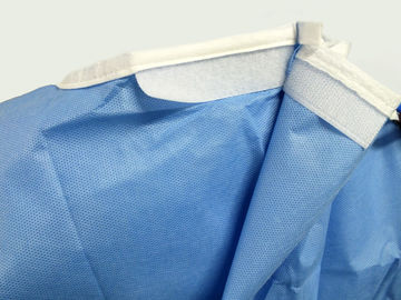 Soft Disposable Operating Gowns , Medical Gowns Highly Breathable with loop and hoop